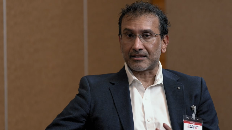 Niranjan Arasaratnam, Linklaters